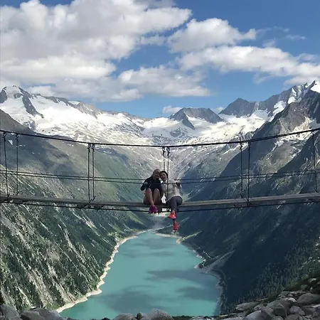 Katharina Bis 12 Personen Mit Saunachalet Und Blick Auf Bergwelt Des Zillertals