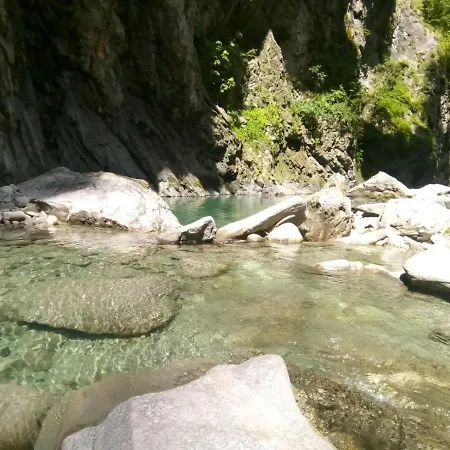 Apartmán Katharina Bis 12 Personen Mit Saunachalet Und Blick Auf Bergwelt Des Zillertals *