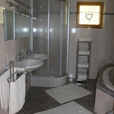 דירה Katharina Bis 12 Personen Mit Saunachalet Und Blick Auf Bergwelt Des Zillertals