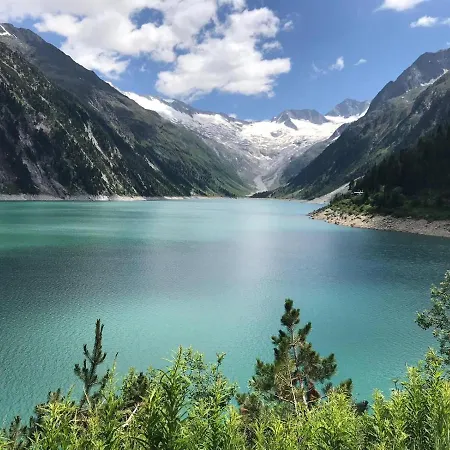 דירה Katharina Bis 12 Personen Mit Saunachalet Und Blick Auf Bergwelt Des Zillertals היפאך