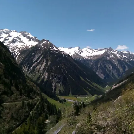 Katharina Bis 12 Personen Mit Saunachalet Und Blick Auf Bergwelt Des Zillertals