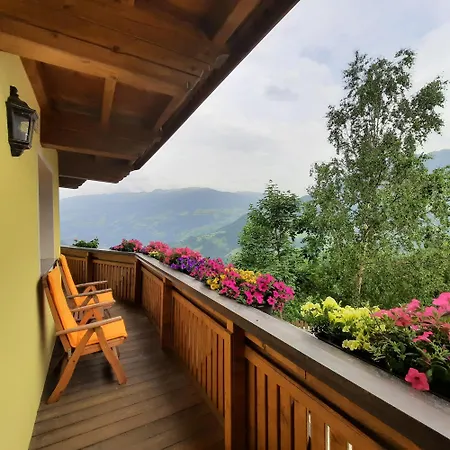 Katharina Bis 12 Personen Mit Saunachalet Und Blick Auf Bergwelt Des Zillertals Apartman *