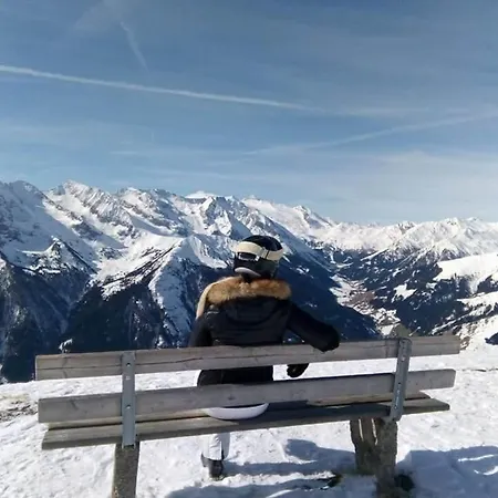 Katharina Bis 12 Personen Mit Saunachalet Und Blick Auf Bergwelt Des Zillertals * Hippach