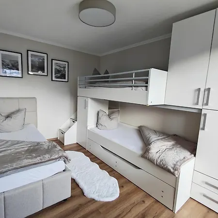 דירה Katharina Bis 5 Personen Mit Saunachalet Und Blick Auf Bergwelt Des Zillertals *