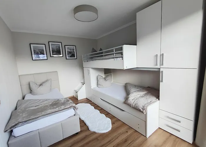 דירה Katharina Bis 5 Personen Mit Saunachalet Und Blick Auf Bergwelt Des Zillertals היפאך