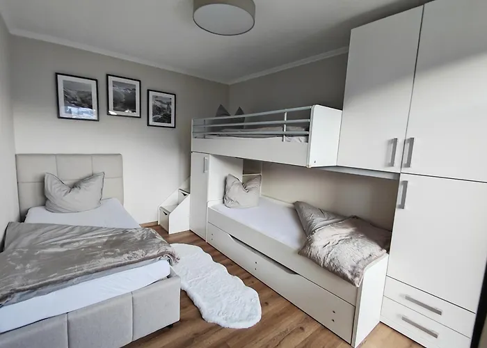 דירה Katharina Bis 5 Personen Mit Saunachalet Und Blick Auf Bergwelt Des Zillertals *