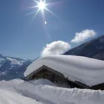 Katharina Bis 5 Personen Mit Saunachalet Und Blick Auf Bergwelt Des Zillertals Lägenhet Hippach