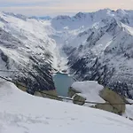 Katharina Bis 5 Personen Mit Saunachalet Und Blick Auf Bergwelt Des Zillertals Hippach