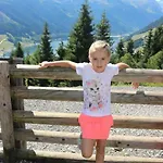 Katharina Bis 5 Personen Mit Saunachalet Und Blick Auf Bergwelt Des Zillertals Lägenhet