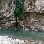 Katharina Bis 5 Personen Mit Saunachalet Und Blick Auf Bergwelt Des Zillertals Lägenhet *