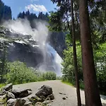 Katharina Bis 5 Personen Mit Saunachalet Und Blick Auf Bergwelt Des Zillertals Lägenhet Hippach