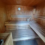 Katharina Bis 5 Personen Mit Saunachalet Und Blick Auf Bergwelt Des Zillertals Lägenhet *