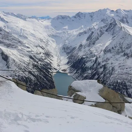 Katharina Bis 5 Personen Mit Saunachalet Und Blick Auf Bergwelt Des Zillertals ヒパッハ