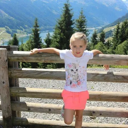 Katharina Bis 5 Personen Mit Saunachalet Und Blick Auf Bergwelt Des Zillertals アパート
