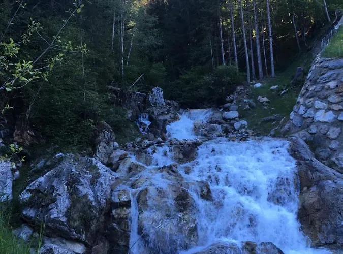 Katharina Bis 5 Personen Mit Saunachalet Und Blick Auf Bergwelt Des Zillertals