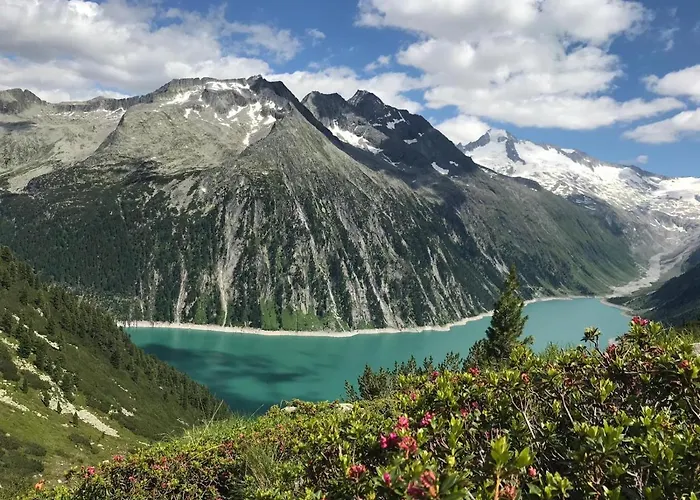 Katharina Bis 5 Personen Mit Saunachalet Und Blick Auf Bergwelt Des Zillertals *
