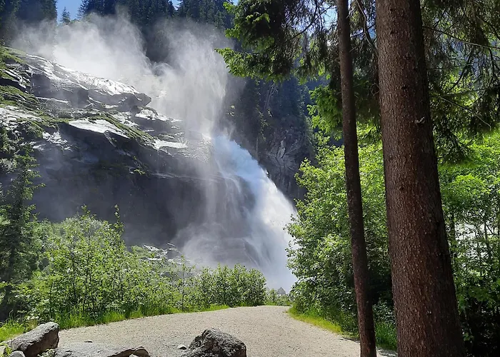 Katharina Bis 5 Personen Mit Saunachalet Und Blick Auf Bergwelt Des Zillertals Daire Hippach