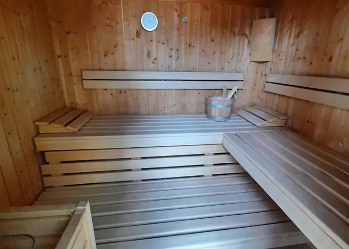 Katharina Bis 5 Personen Mit Saunachalet Und Blick Auf Bergwelt Des Zillertals Daire *