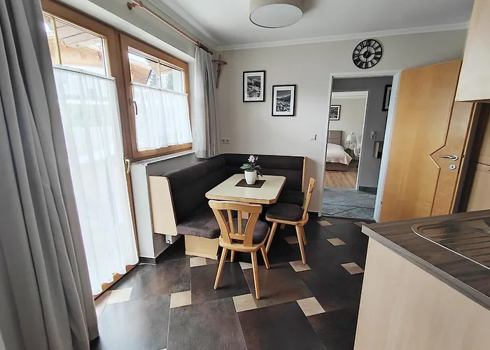 Katharina Bis 5 Personen Mit Saunachalet Und Blick Auf Bergwelt Des Zillertals Hippach