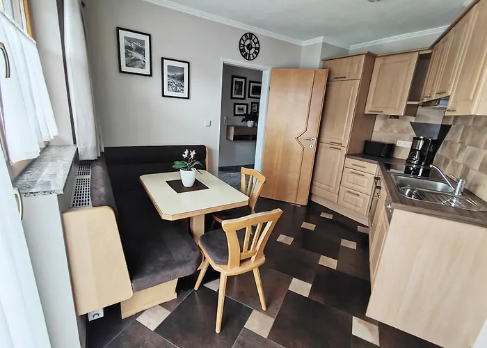 Katharina Bis 5 Personen Mit Saunachalet Und Blick Auf Bergwelt Des Zillertals Hippach